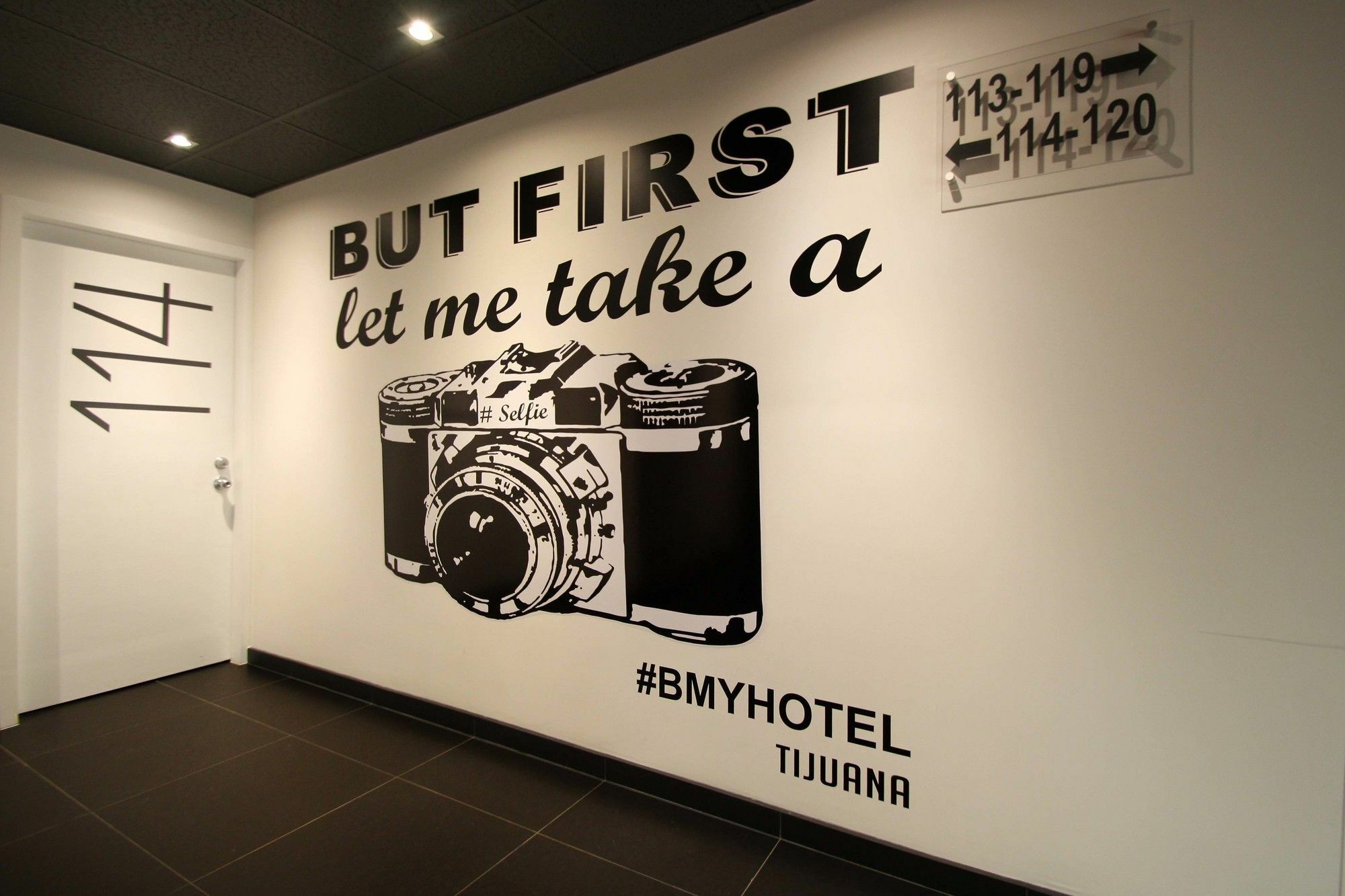 B My Hotel Tijuana Exterior photo